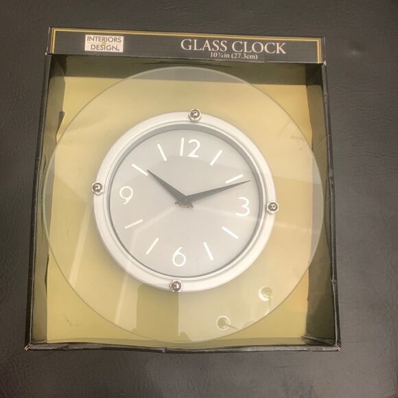 Interior Design Glass Clock 10 3/4 Inches 27.3 Cm Round Silver Hardware NEW Box - Picture 1 of 5